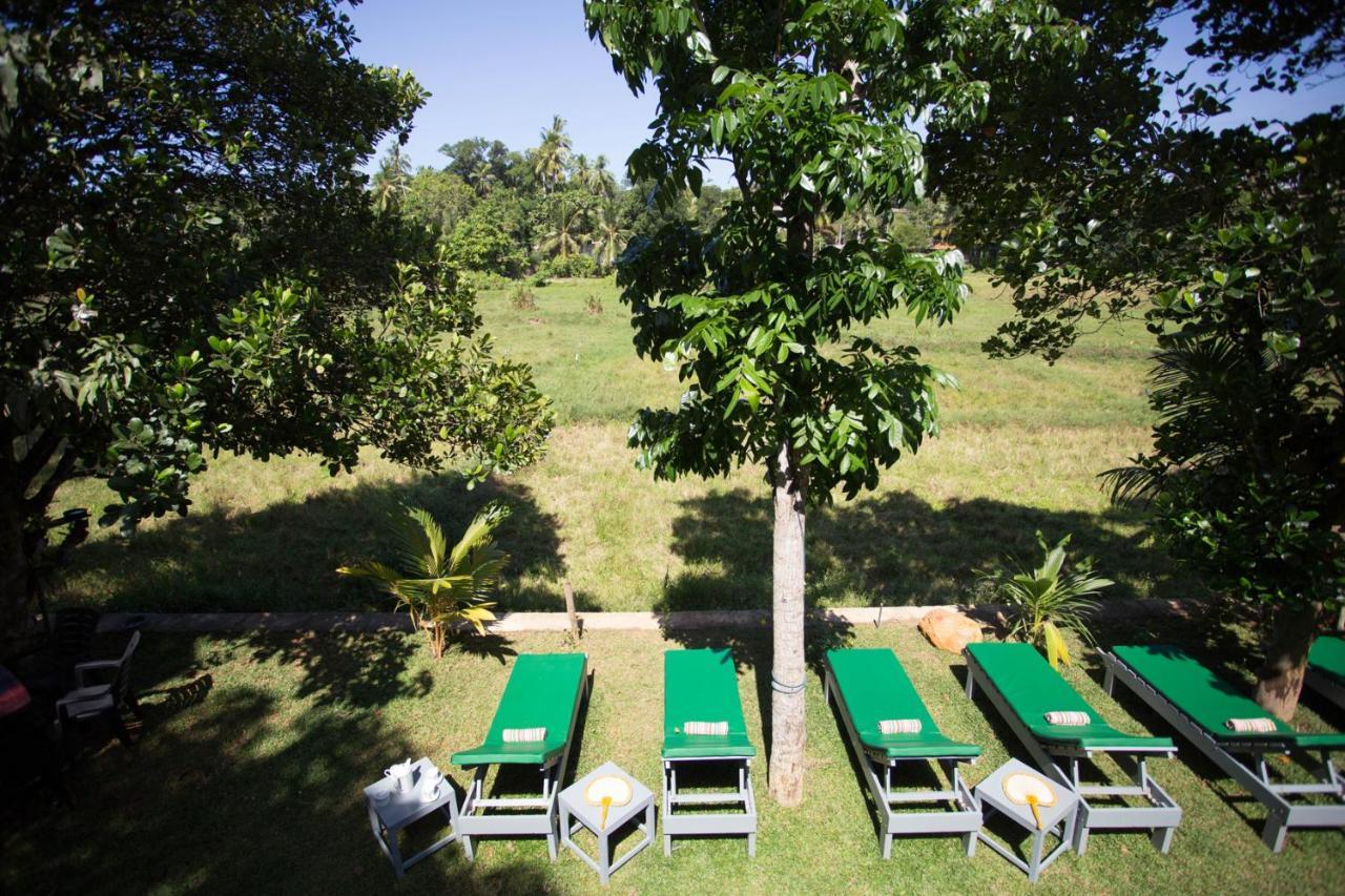 Barefoot Bungalow Hikka Hikkaduwa Exterior photo